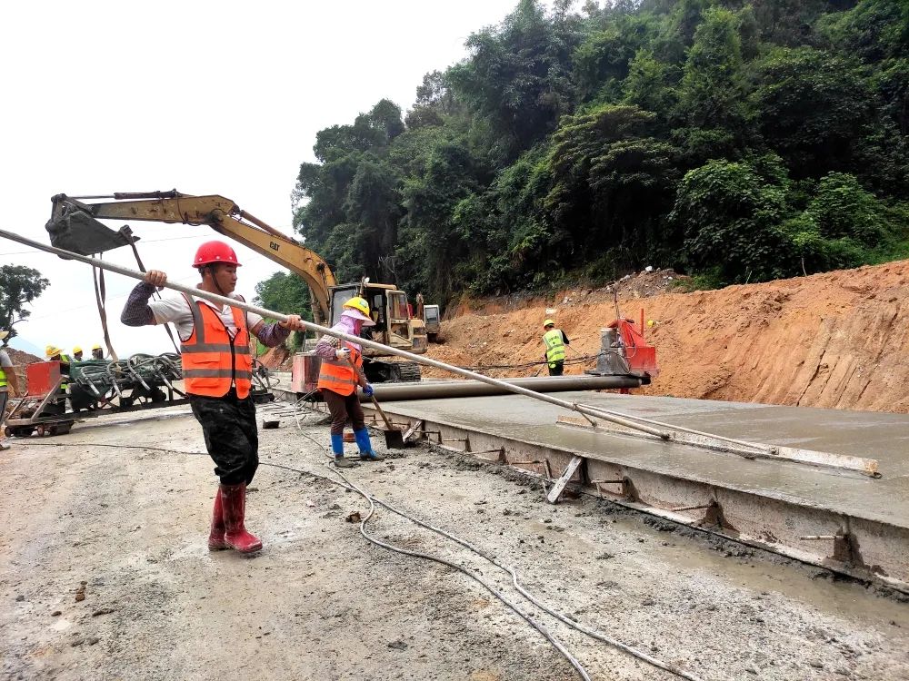 廣寧水聲嶺隧道工程進入最后一道施工工序(圖7)