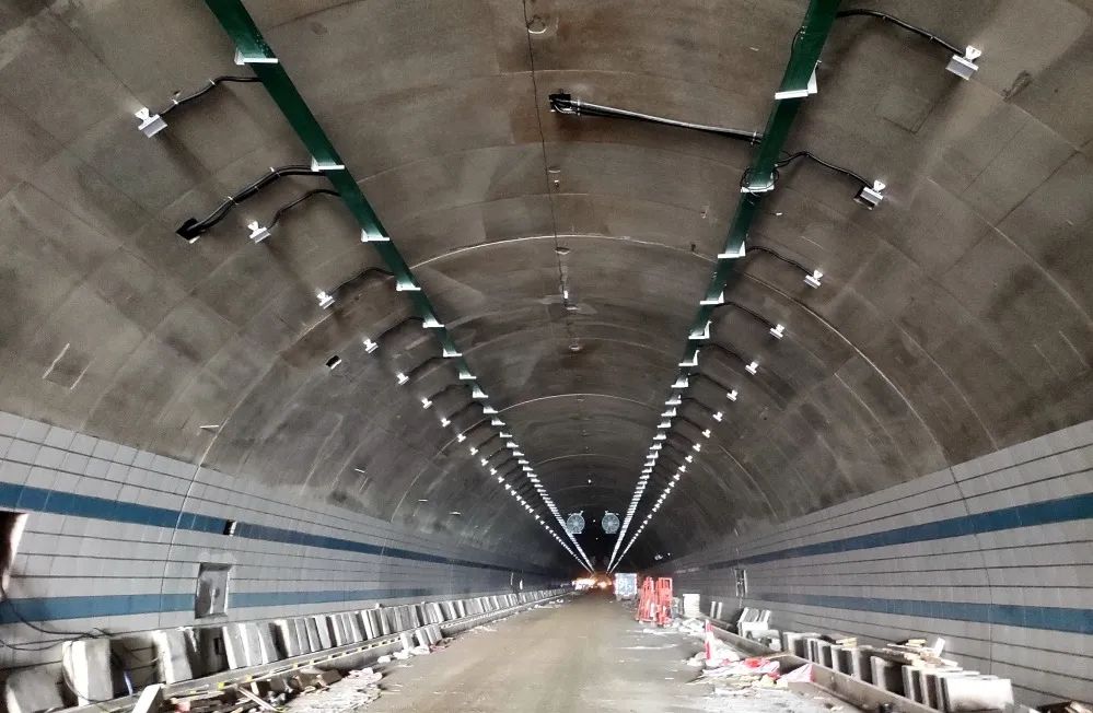 廣寧水聲嶺隧道工程進入最后一道施工工序(圖8)