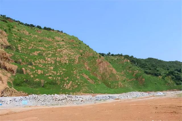 湖北一公司無證開采礦山8000噸，被罰7.7萬，國土部門兩人被問責(圖2)