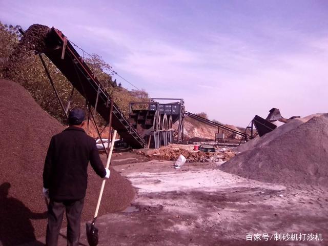 洗砂廠沙場設備多少錢(圖1) 洗砂廠沙場設備多少錢(圖1)