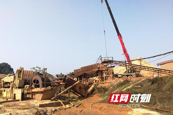 衡南鐵腕整治非法采洗山砂工作(圖1) 衡南鐵腕整治非法采洗山砂工作(圖1)